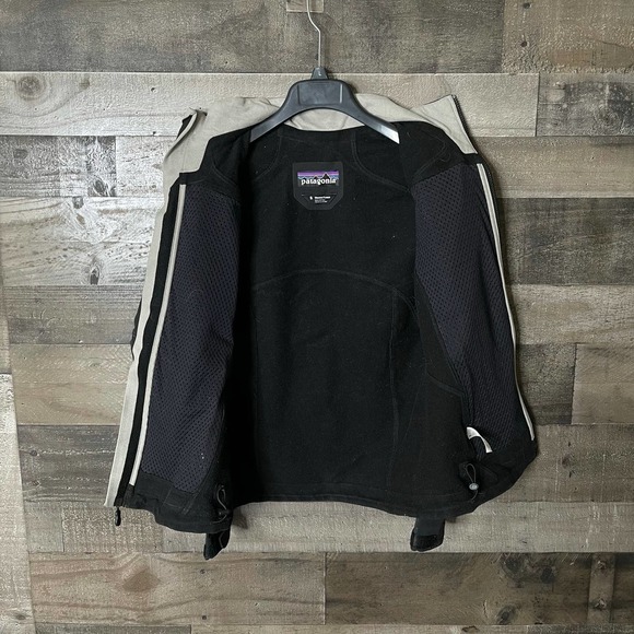 SOLD Patagonia Womens Softshell Jacket Small - Picture 3 of 3